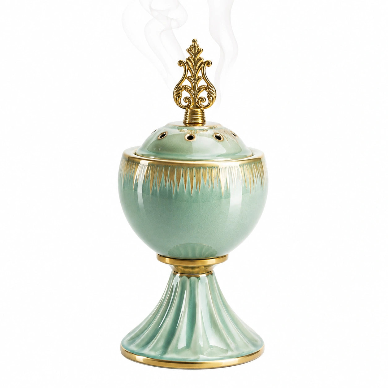 Brûleur d'encens vert céladon avec ornements dorés